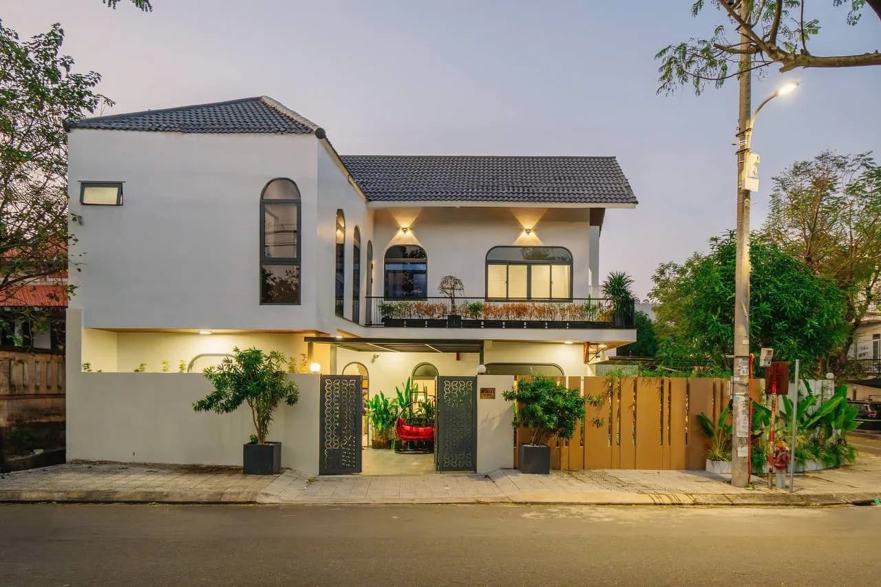 Villa — Ngu Hanh Son