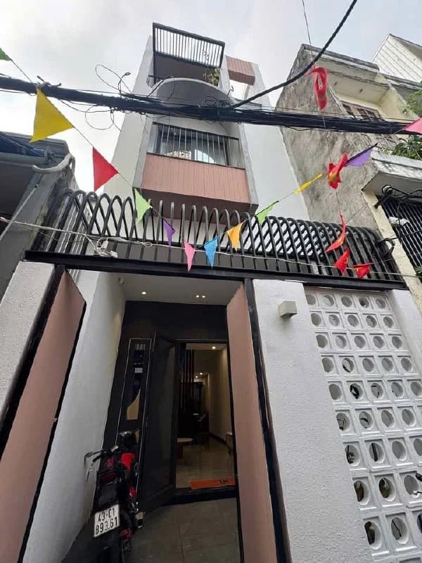 House — Hai Chau