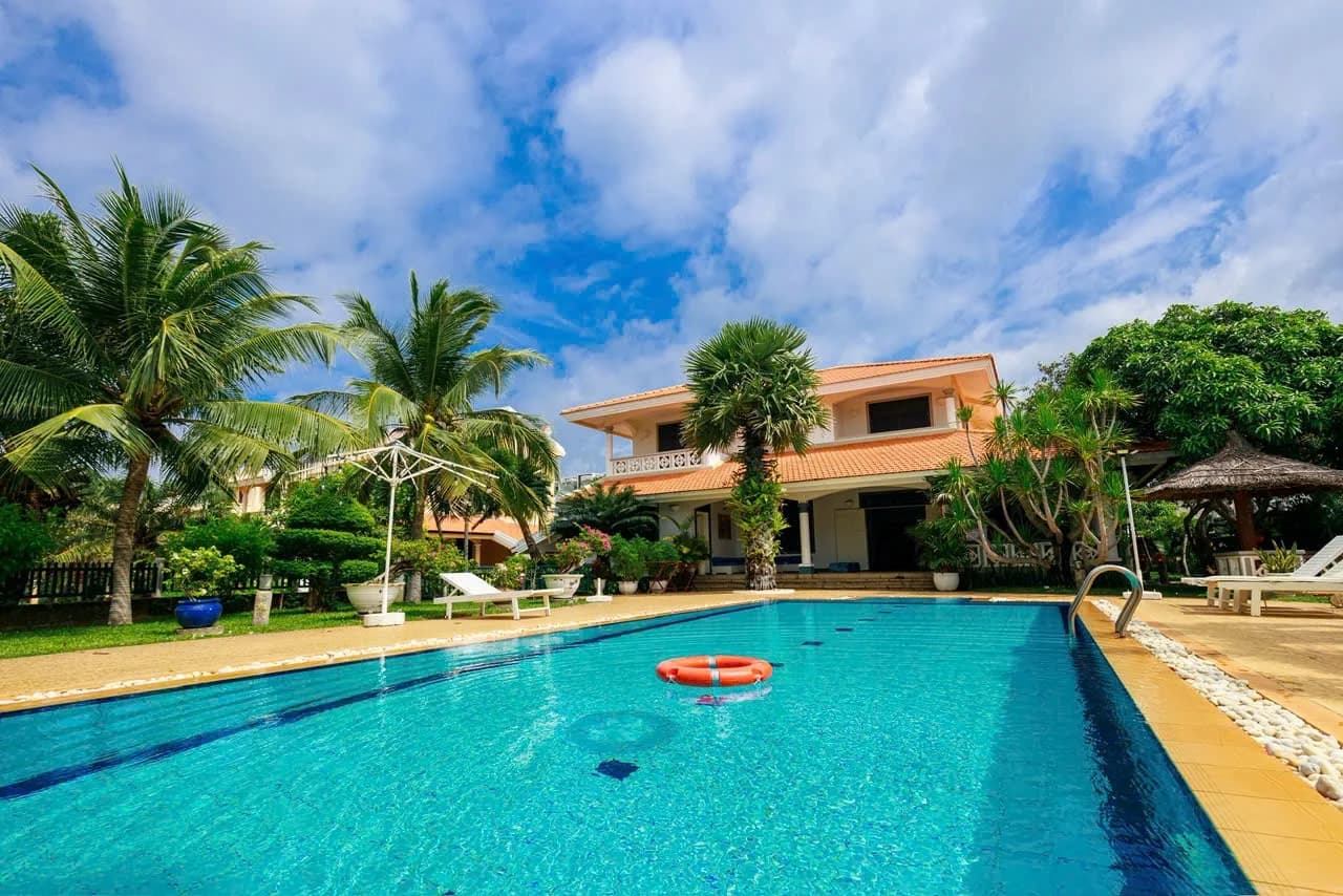 Villa — Ham Tien