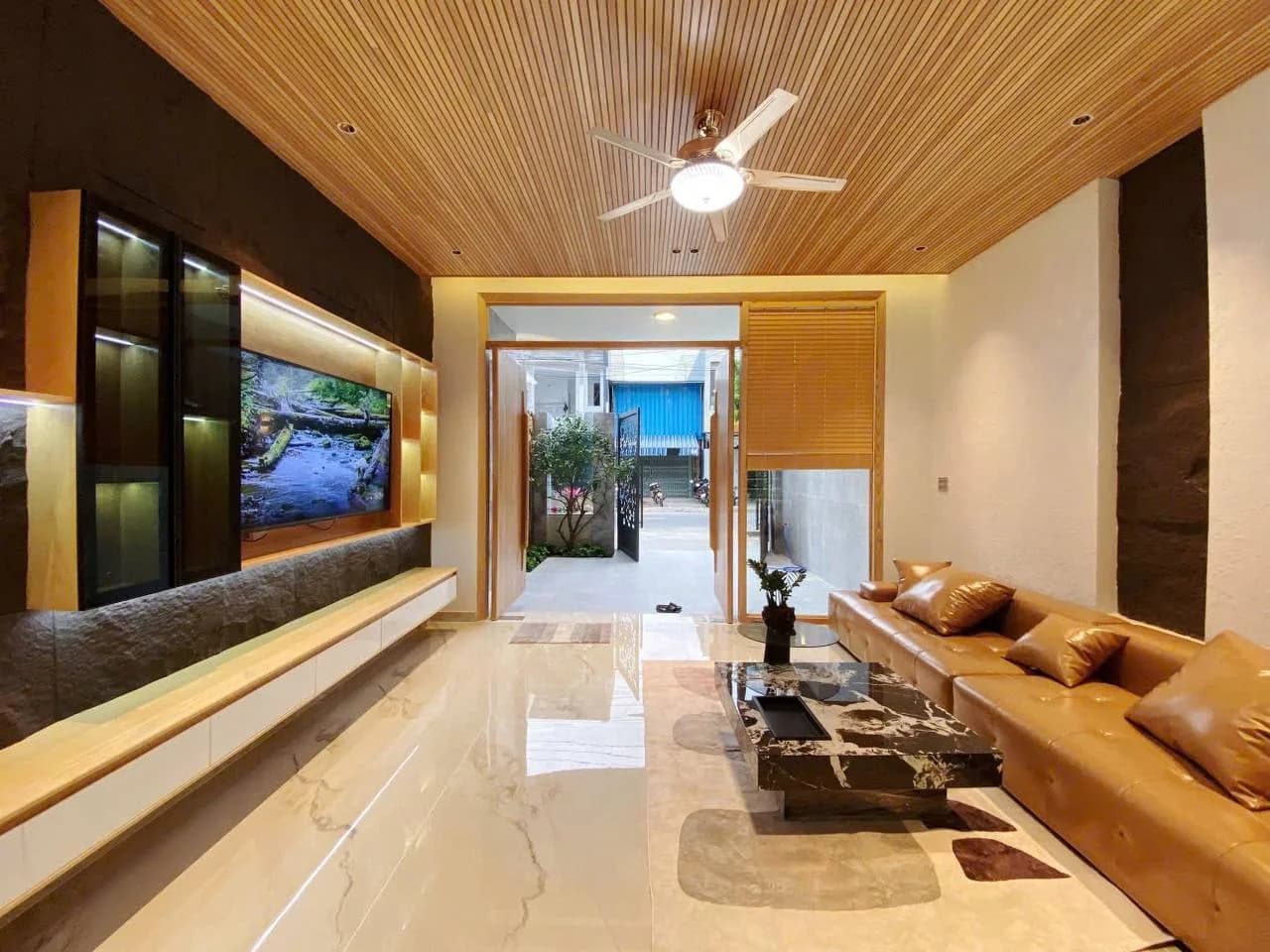 House — Камле
