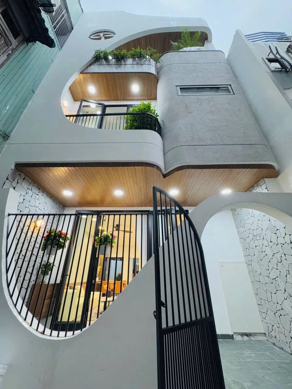 House — Thanh Khe
