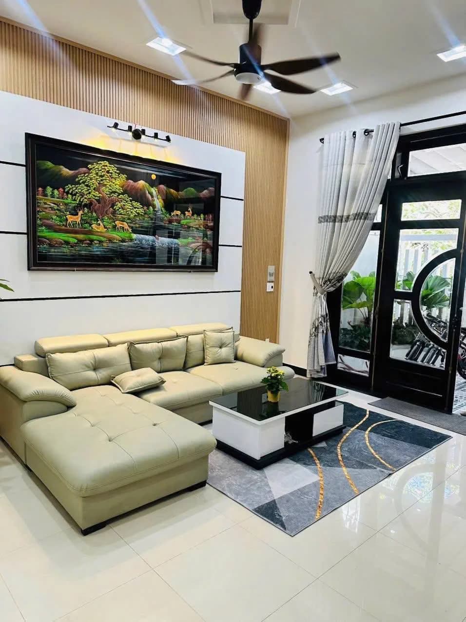 House — Ngu Hanh Son