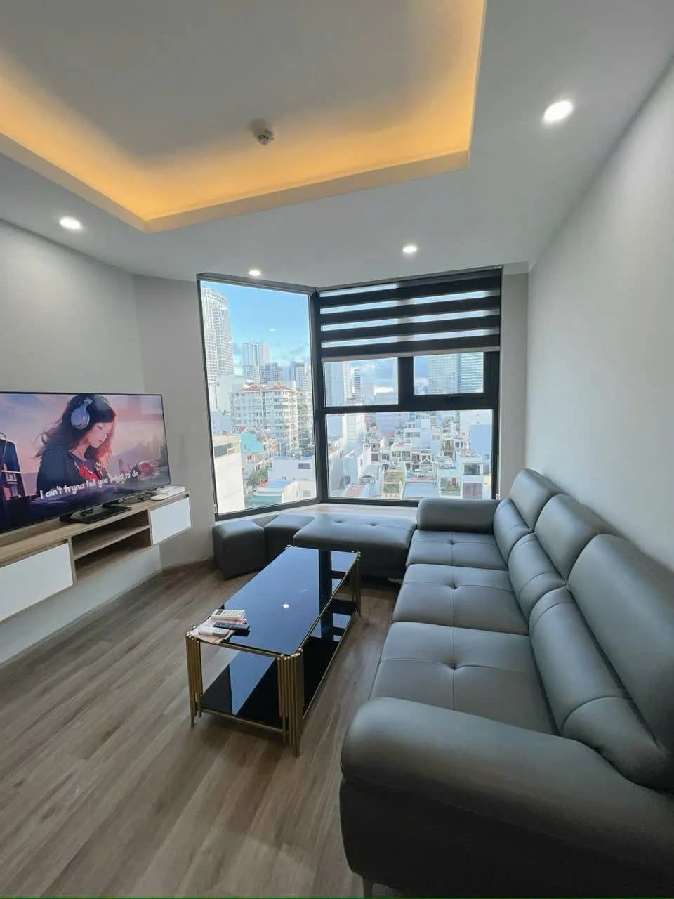 2-комн. кв., 70 m² — HUD Building